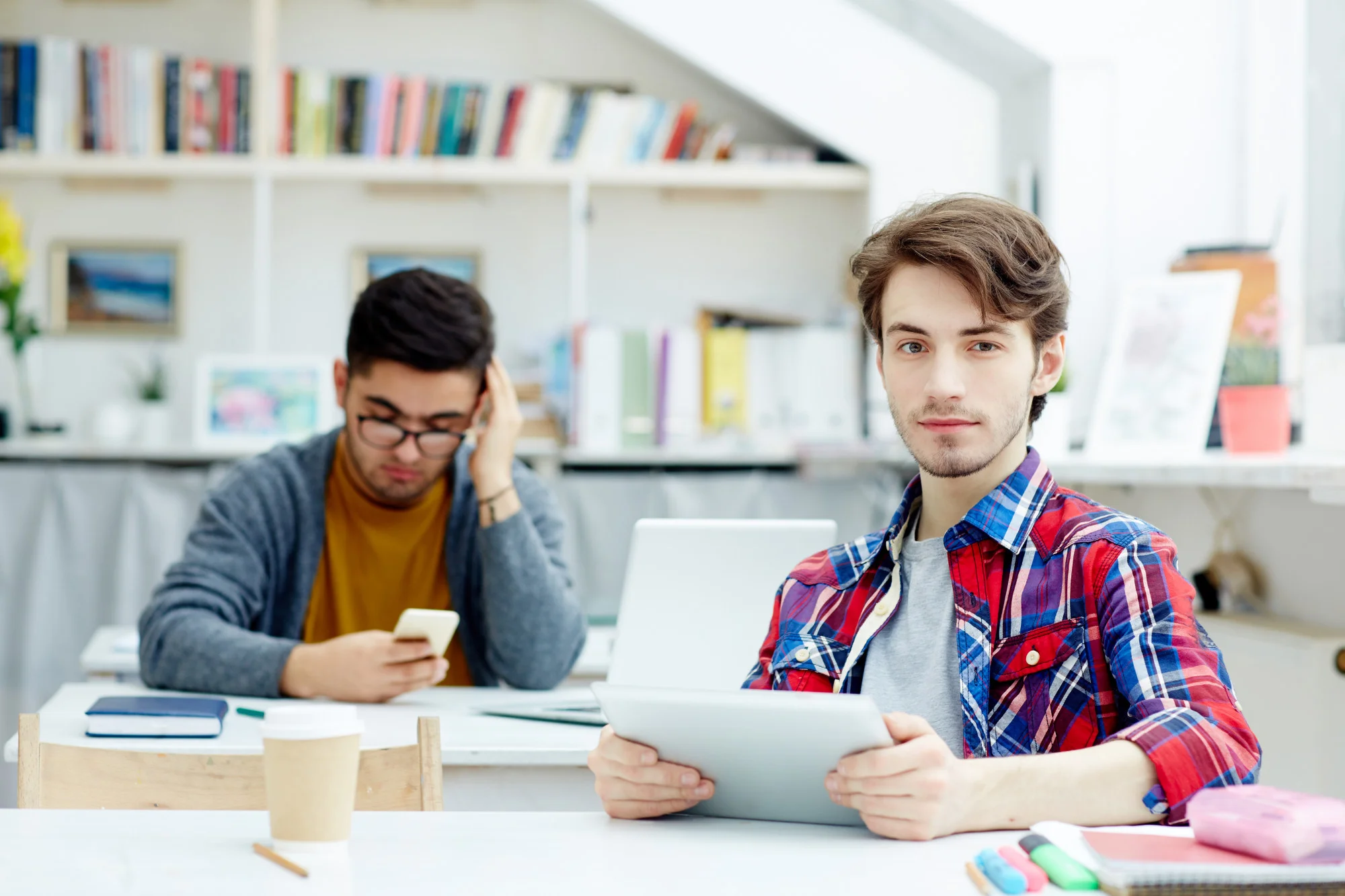 Колледжи и техникумы России привлекли рекордные 1,7 млн заявлений